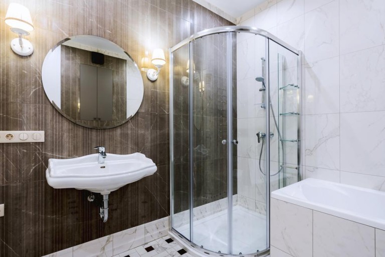 Comment réussir votre rénovation de salle de bain à Marly sans compromis